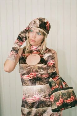 Sexy Max Velvet Peep Dress